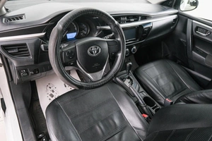 Седан Toyota Corolla 2013 года, 1199000 рублей, Красноярск