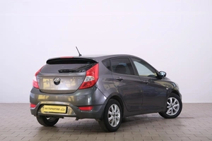 Хетчбэк Hyundai Solaris 2012 года, 639000 рублей, Омск
