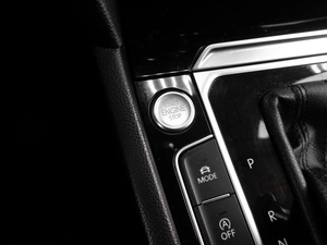 Седан Volkswagen Passat 2016 года, 1979000 рублей, Тюмень