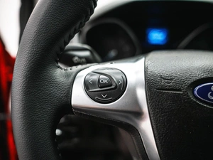 Хетчбэк Ford Focus 2012 года, 679000 рублей, Красноярск