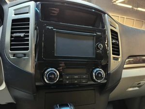 Внедорожник Mitsubishi Pajero 2017 года, 3327000 рублей, Красноярск