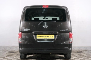 Минивэн Nissan NV200 2019 года, 1459000 рублей, Красноярск