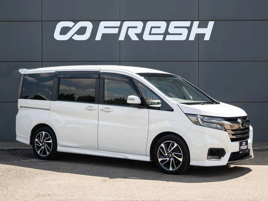 Минивэн Honda Stepwgn 2019 года, 2625000 рублей, Краснодар
