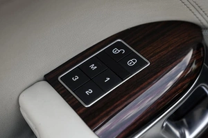 Внедорожник Land Rover Range Rover 2016 года, 2980000 рублей, Ульяновск