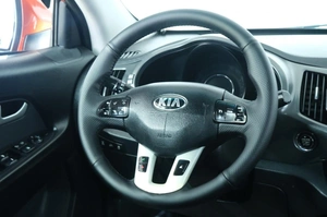 Внедорожник Kia Sportage 2013 года, 1299000 рублей, Омск