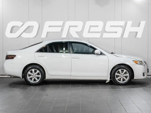 Седан Toyota Camry 2011 года, 1129000 рублей, Сургут