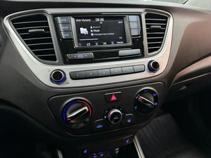 Седан Hyundai Solaris 2017 года, 1139000 рублей, Красноярск