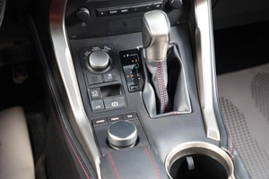 Внедорожник Lexus NX 2017 года, 3239000 рублей, Новосибирск