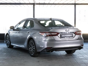 Седан Toyota Camry 2023 года, 4099000 рублей, Санкт-Петербург