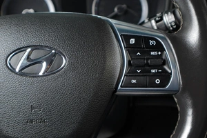 Седан Hyundai Sonata 2018 года, 1939000 рублей, Тюмень