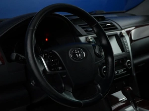 Седан Toyota Camry 2013 года, 1599046 рублей, Москва