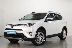 Внедорожник Toyota RAV4 2018 года, 3929000 рублей, Челябинск