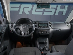 Внедорожник Volkswagen Tiguan 2015 года, 1499000 рублей, Сургут