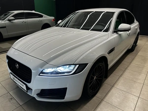 Седан Jaguar XF 2017 года, 2600000 рублей, Красноярск
