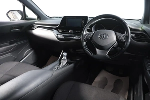 Внедорожник Toyota C-HR 2018 года, 1859000 рублей, Новосибирск