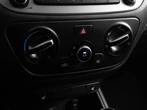 Седан Hyundai Solaris 2019 года, 1299000 рублей, Тюмень