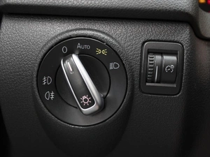 Внедорожник Volkswagen Tiguan 2011 года, 1390000 рублей, Омск