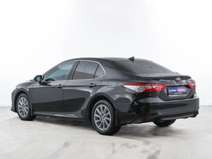 Седан Toyota Camry 2021 года, 3369050 рублей, Москва