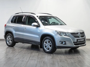 Внедорожник Volkswagen Tiguan 2011 года, 1199000 рублей, Саратов