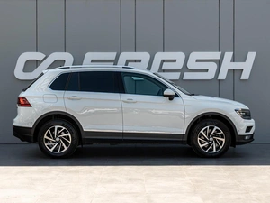 Внедорожник Volkswagen Tiguan 2018 года, 2015000 рублей, Краснодар