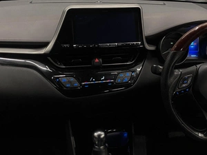 Внедорожник Toyota C-HR 2018 года, 1810000 рублей, Красноярск