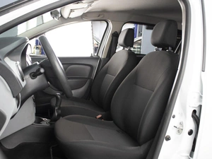 Хетчбэк Renault Sandero 2015 года, 710000 рублей, Омск