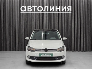 Седан Volkswagen Polo 2012 года, 870000 рублей, Красноярск