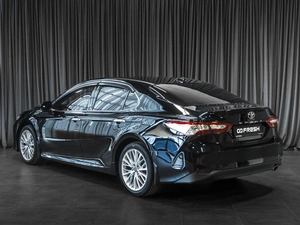 Седан Toyota Camry 2018 года, 2679000 рублей, Тюмень