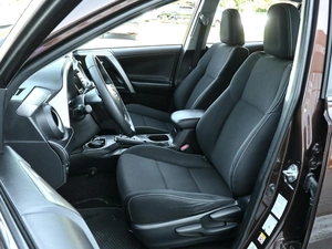 Внедорожник Toyota RAV4 2017 года, 2349000 рублей, Волгоград