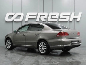 Седан Volkswagen Passat 2011 года, 1250000 рублей, Воронеж