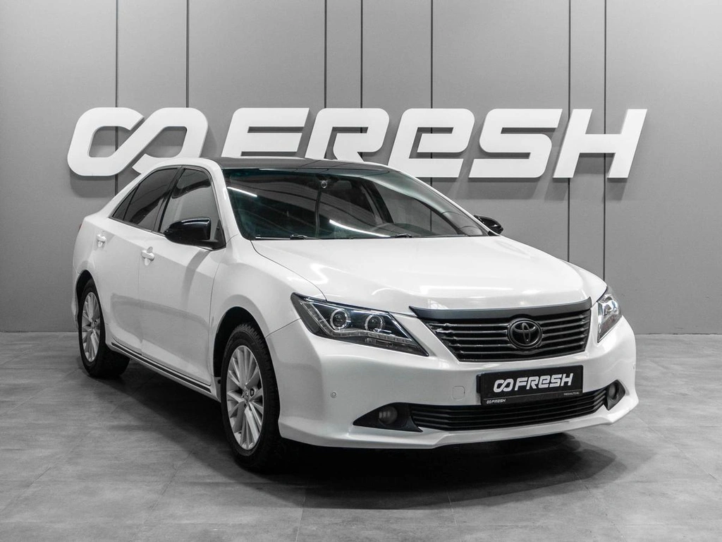 Седан Toyota Camry 2013 года, 1379000 рублей, Тюмень