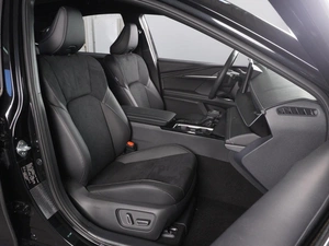 Седан Toyota Camry 2026 года, 4520000 рублей, Красный Пахарь