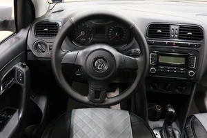 Седан Volkswagen Polo 2012 года, 719000 рублей, Омск