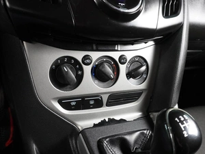 Хетчбэк Ford Focus 2011 года, 759000 рублей, Воронеж