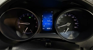 Внедорожник Toyota C-HR 2018 года, 1790000 рублей, Красноярск