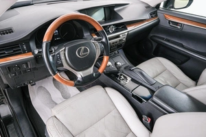 Седан Lexus ES 2012 года, 1949000 рублей, Красноярск