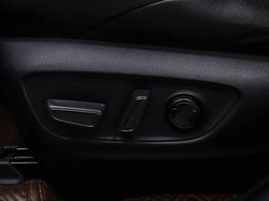 Внедорожник Toyota Wildlander 2020 года, 3350000 рублей, Красноярск