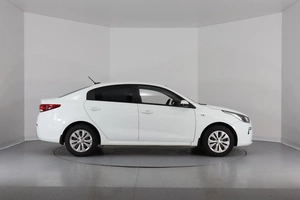 Седан Kia Rio 2017 года, 1390000 рублей, Брянск