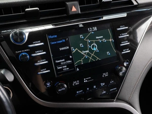 Седан Toyota Camry 2018 года, 3199000 рублей, Тюмень