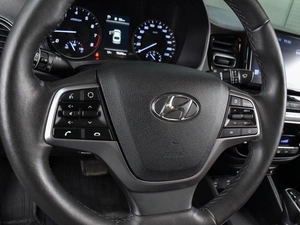 Седан Hyundai Solaris 2021 года, 1665000 рублей, Воронеж