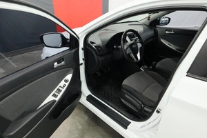 Седан Hyundai Solaris 2012 года, 825000 рублей, Курск