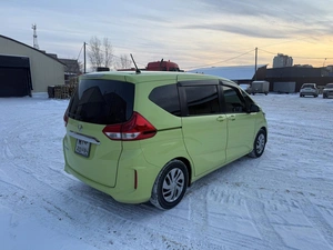 Минивэн Honda Freed 2019 года, 2000000 рублей, Красноярск