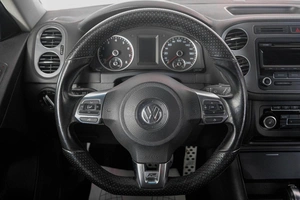 Внедорожник Volkswagen Tiguan 2011 года, 1339000 рублей, Кемерово