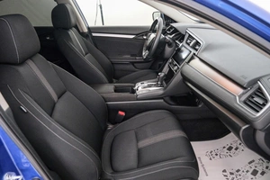 Седан Honda Civic 2018 года, 2349000 рублей, Красноярск