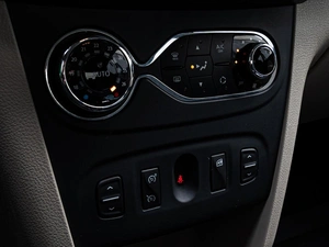 Седан Renault Logan 2015 года, 649000 рублей, Краснодар