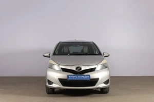 Хетчбэк Toyota Vitz 2012 года, 849000 рублей, Новосибирск