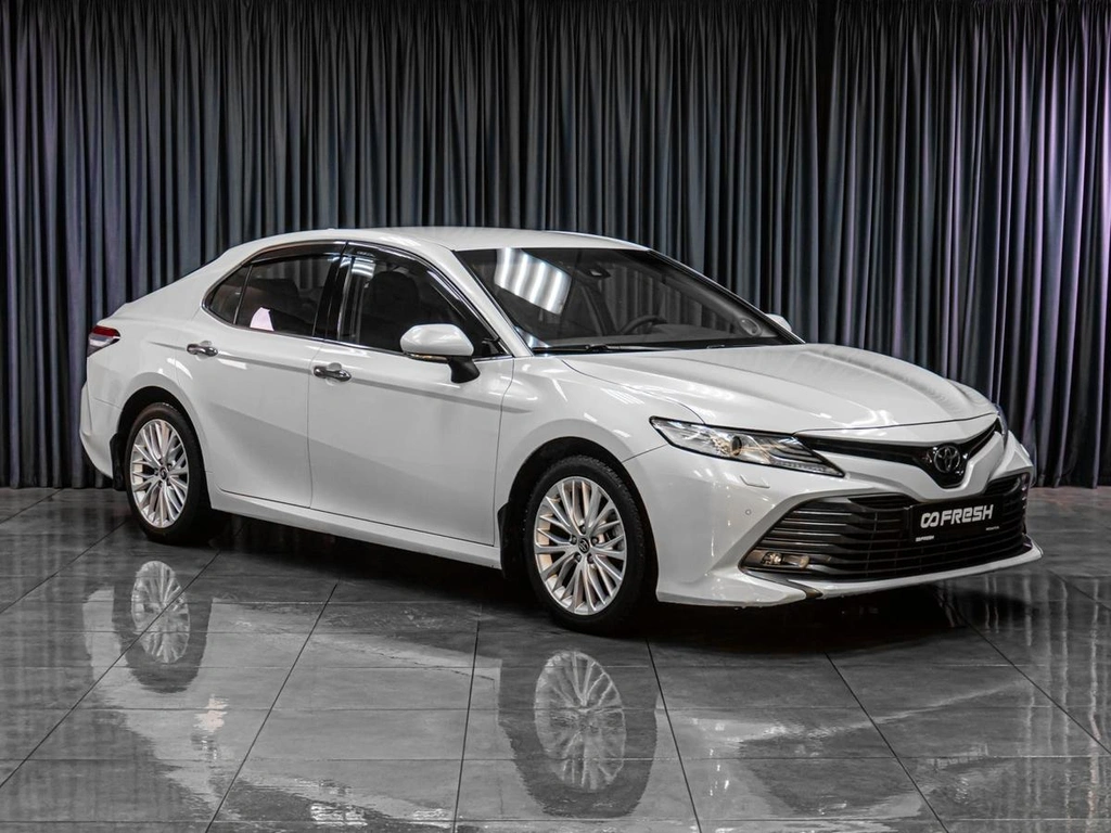 Седан Toyota Camry 2019 года, 2969000 рублей, Тюмень