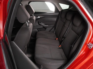 Хетчбэк Ford Focus 2012 года, 940000 рублей, Минеральные Воды