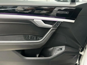 Внедорожник Volkswagen Touareg 2018 года, 3975000 рублей, Красноярск