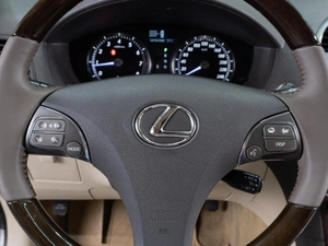 Седан Lexus ES 2011 года, 1395000 рублей, Тюмень